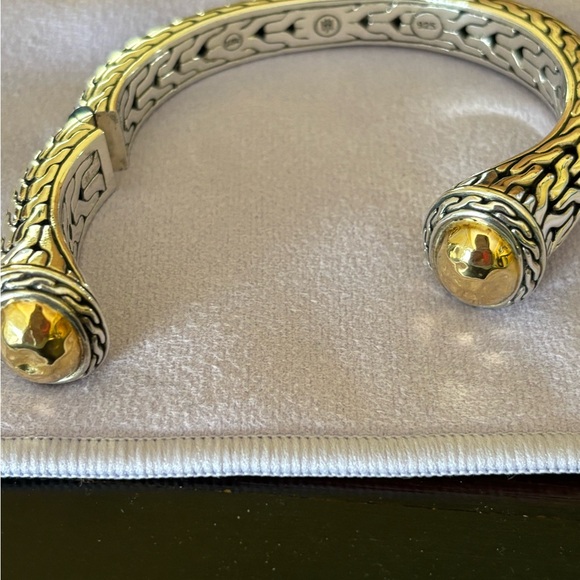 JOHN HARDY STERLING PALU SILVER W/ 24K GOLD DOME CUFF BRACELET - Picture 6 of 6